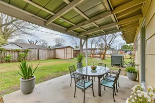 5855 Beldart St, Houston, TX 77033 - Photo 6