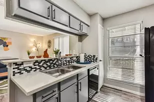 2501 Wickersham Ln, Austin, TX 78741 - Photo 4