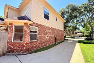 8406 Green Valley Dr, Sugar Land, TX 77479 - Photo 44