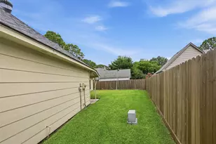 10503 Great Plains Ln, Houston, TX 77064 - Photo 6