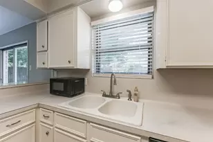 7015 Pine Vista Ln, Houston, TX 77092 - Photo 8
