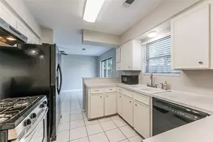 7015 Pine Vista Ln, Houston, TX 77092 - Photo 6