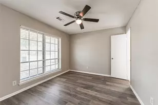 7015 Pine Vista Ln, Houston, TX 77092 - Photo 14