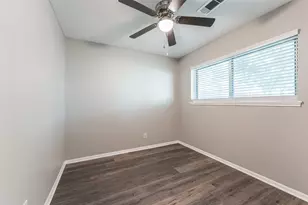 7015 Pine Vista Ln, Houston, TX 77092 - Photo 20
