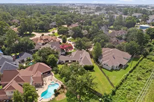 7114 Centre Oaks Dr, Houston, TX 77069 - Photo 46