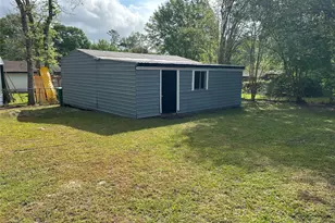 110 Laurie Ln Ln, Willis, TX 77378 - Photo 14