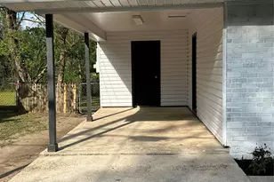 110 Laurie Ln Ln, Willis, TX 77378 - Photo 4