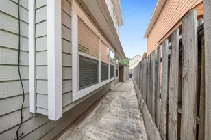 7138 Sun Village Dr, Houston, TX 77083 - Photo 24