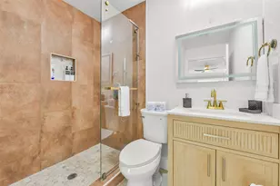 7103 Long Point Rd, Houston, TX 77055 - Photo 12