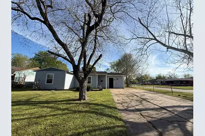 5402 Flamingo Drive, Houston, TX 77033 - Photo 6