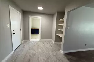 5402 Flamingo Dr, Houston, TX 77033 - Photo 26