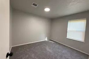 5402 Flamingo Dr, Houston, TX 77033 - Photo 22