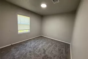 5402 Flamingo Dr, Houston, TX 77033 - Photo 24