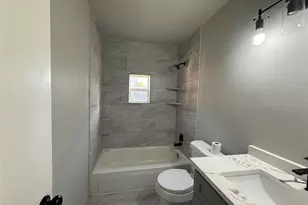 5402 Flamingo Dr, Houston, TX 77033 - Photo 20