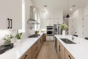 1122 E 27th St, Houston, TX 77009 - Photo 10