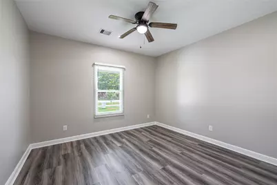 8310 Swiftwater Lane, Houston, TX 77075 - Photo 32