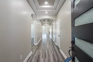 8310 Swiftwater Ln, Houston, TX 77075 - Photo 8