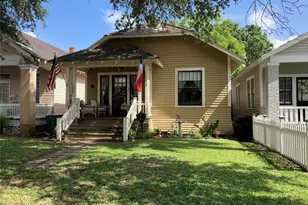 3617 Ave O 1/2, Galveston, TX 77550 - Photo 1