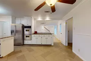 347 Forest Lake Dr, Seabrook, TX 77586 - Photo 10