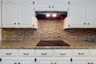 347 Forest Lake Dr, Seabrook, TX 77586 - Photo 12