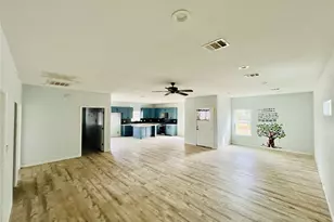 602 Big Deer Dr, Crosby, TX 77532 - Photo 8