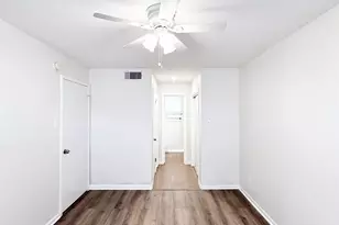 1141 N Durham Dr, Houston, TX 77008 - Photo 10