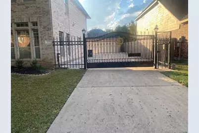 3110 Aspen Hollow Lane, Sugar Land, TX 77479 - Photo 38