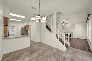23 Heathstone Pl, The Woodlands, TX 77381 - Photo 10