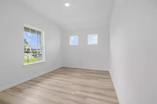 11846 Stratosphere St, Conroe, TX 77303 - Photo 4