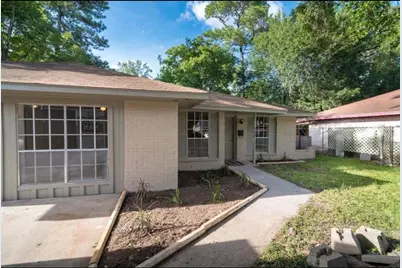 7621 Gleason Road, Houston, TX 77016 - Photo 2