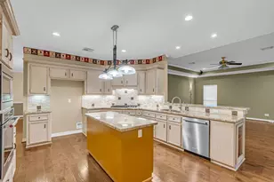 3931 Bolivia Dr, Pasadena, TX 77504 - Photo 12