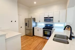 1128 W 26th St, Houston, TX 77008 - Photo 14