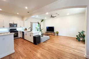 1128 W 26th St, Houston, TX 77008 - Photo 12