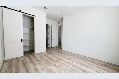 4722 Old Spanish Trail #C302, Houston, TX 77021 - Photo 8