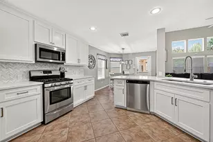 12810 Bedford Falls Dr, Cypress, TX 77429 - Photo 8