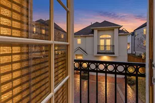 1303 Sherwood Point Ln, Houston, TX 77043 - Photo 18