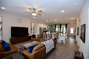 100 Wildwood Lake Dr N, Huntsville, TX 77340 - Photo 8