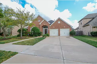 5611 Plum Point Court, Sugar Land, TX 77479 - Photo 2