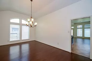 5611 Plum Point Ct, Sugar Land, TX 77479 - Photo 12