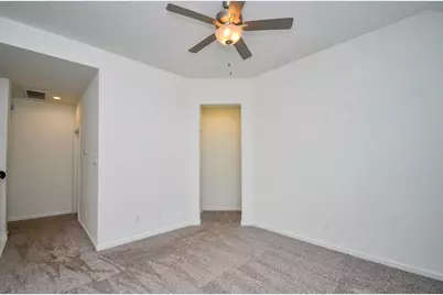 1555 Rustling Creek Drive, Missouri City, TX 77459 - Photo 14