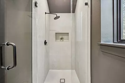 122 E 4th Street, Houston, TX 77007 - Photo 16