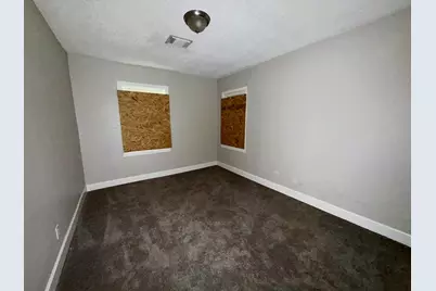 5835 Southseas Street, Houston, TX 77033 - Photo 14