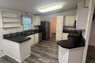 13515 Matthew Dr, Alvin, TX 77511 - Photo 8