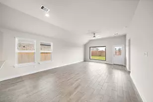 3327 Tilley Dr, Rosenberg, TX 77471 - Photo 6