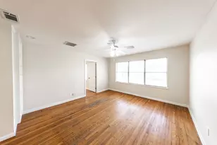 4710 Glenmont St, Bellaire, TX 77401 - Photo 4