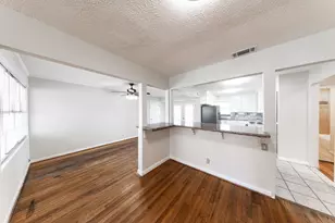 4710 Glenmont St, Bellaire, TX 77401 - Photo 6