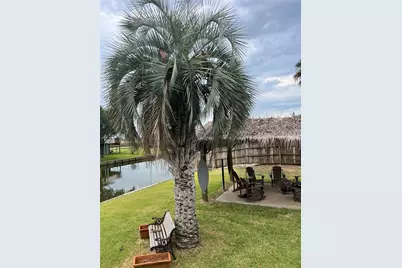 7215 Beau Rue Street, Hitchcock, TX 77563 - Photo 46