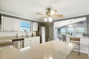 7215 Beau Rue St, Hitchcock, TX 77563 - Photo 14