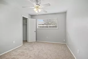 16215 Barcelona Dr, Friendswood, TX 77546 - Photo 12