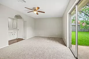 16215 Barcelona Dr, Friendswood, TX 77546 - Photo 8